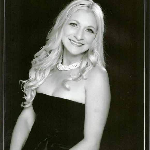 Meet your Posher, Stacey - Picture 1 of 1